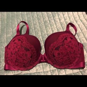 Victoria Secrets Very Sexy Push Up Bra 38DD